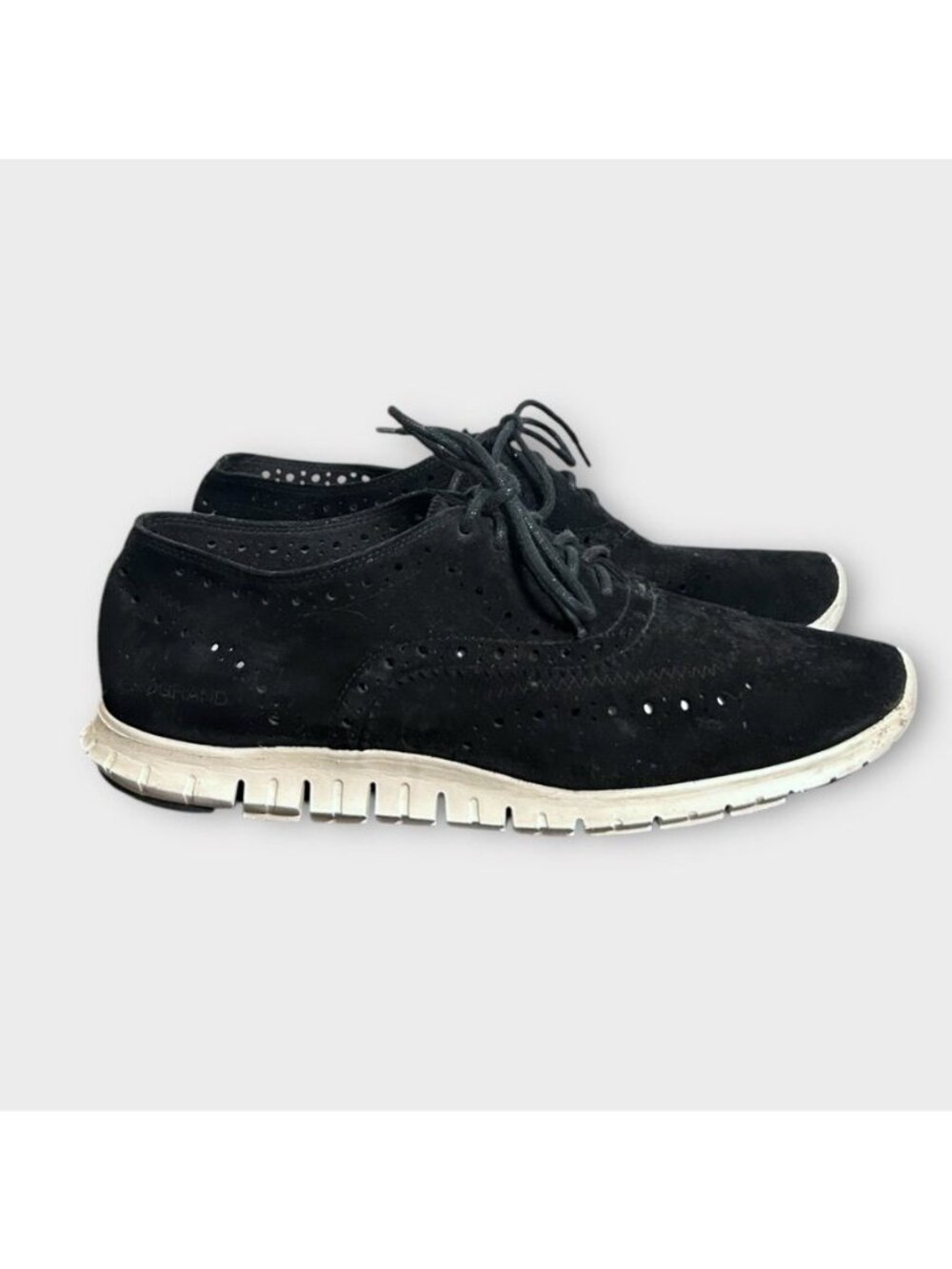 Cole Haan ZERØGRAND Suede Wingtip Oxfords 8 Black Work Preppy Casual Travel EUC